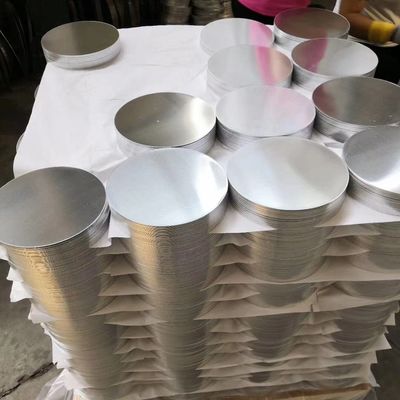 Đĩa nhôm tròn phản quang 0.7mm 0.8mm 1050 1060 1100 làm nồi kích thước tùy chỉnh độ phẳng cao mép không bavia chuẩn an toàn thực phẩm